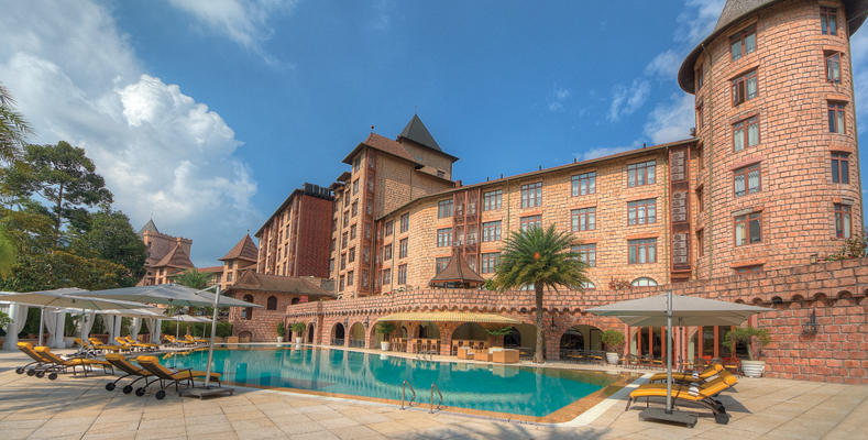 The Chateau Spa & Organic Wellness Resort - Swimming Pool